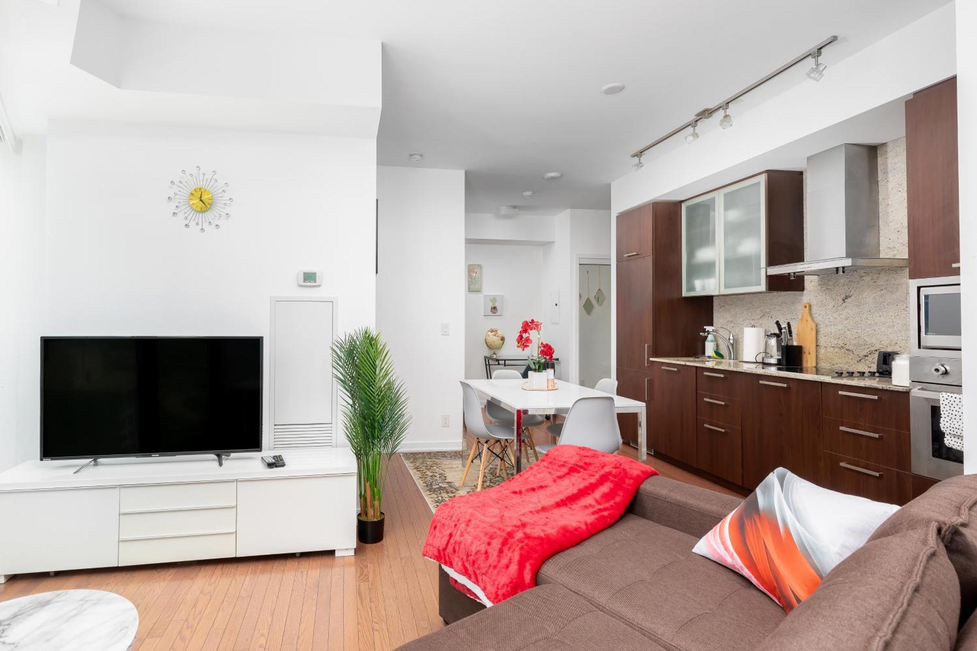 Downtown Toronto Condo Near Cn Tower, Scotiabank Arena, Rogers Centre, Union Station Exterior photo
