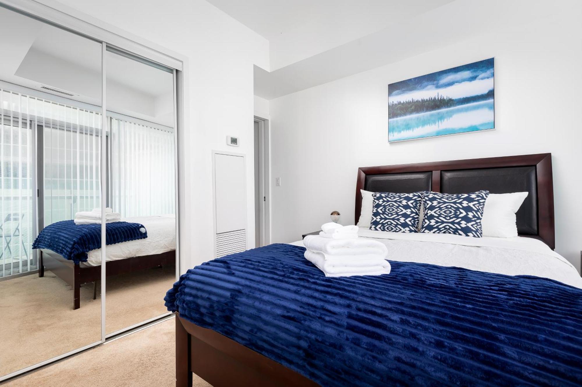 Downtown Toronto Condo Near Cn Tower, Scotiabank Arena, Rogers Centre, Union Station Exterior photo